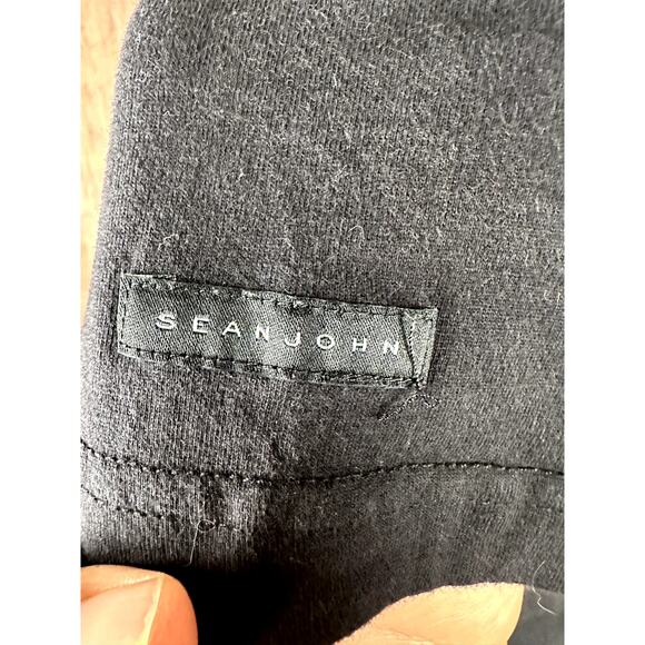 Sean John Embroidered Graphic Shirt Y2K Style Black White Gray Mens 2XL XXL 2010 - Picture 6 of 9